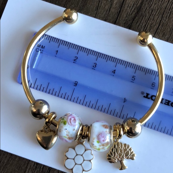 Bracelet white floral - Picture 4 of 10